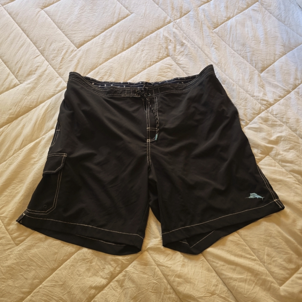Tommy Bahamas 2xl  BLACK LINED 6" Swim Trunks Vacation Resort Wear